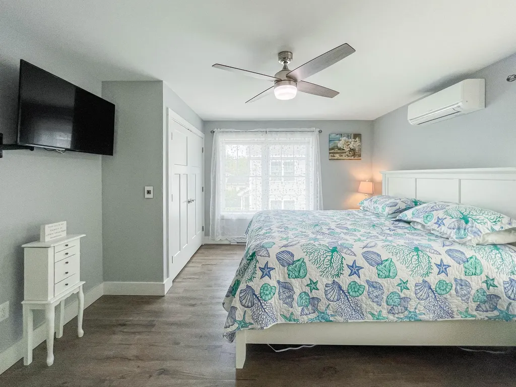 43 Cumberland Avenue Saco ME 04072