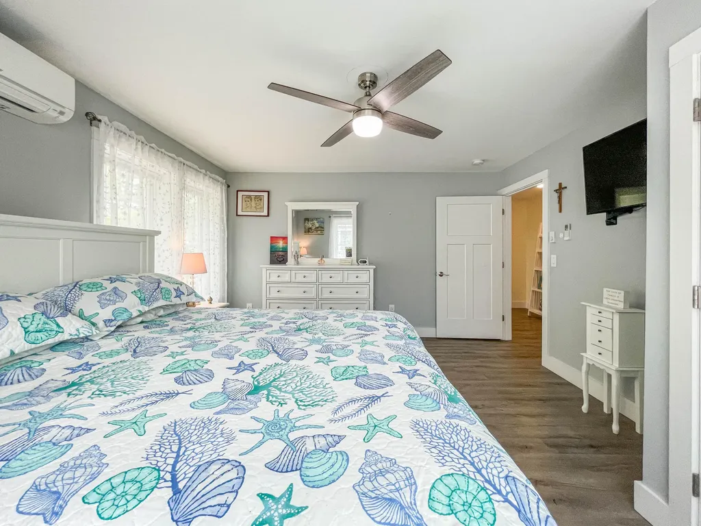 43 Cumberland Avenue Saco ME 04072