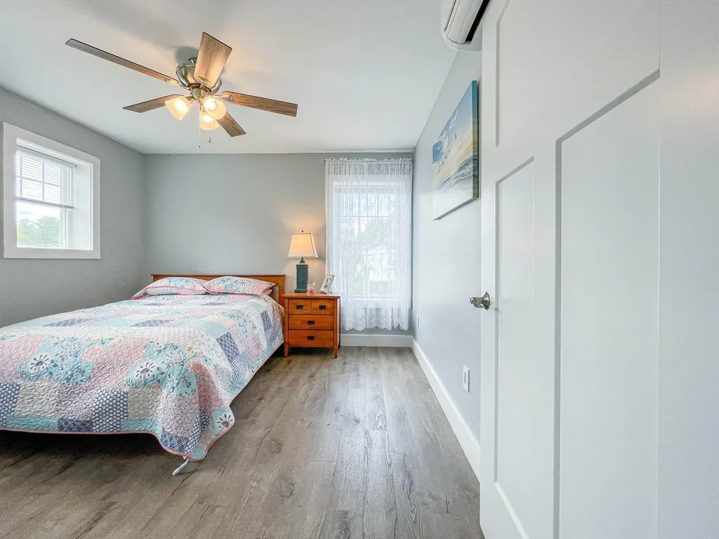43 Cumberland Avenue Saco ME 04072