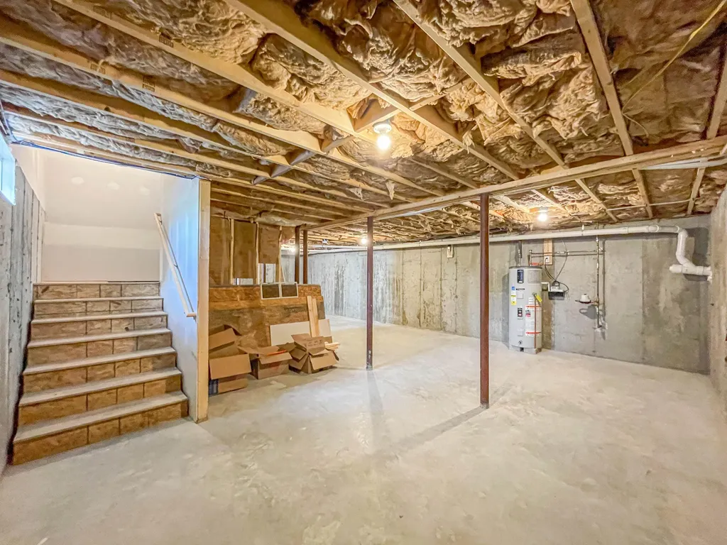 43 Cumberland Avenue Saco ME 04072