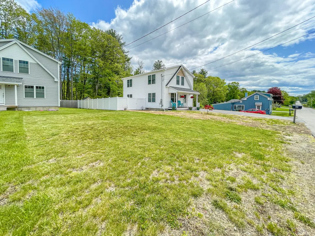 43 Cumberland Avenue Saco ME 04072