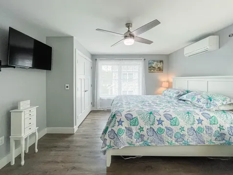 43 Cumberland Avenue Saco ME 04072
