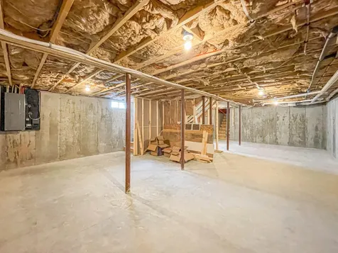 43 Cumberland Avenue Saco ME 04072