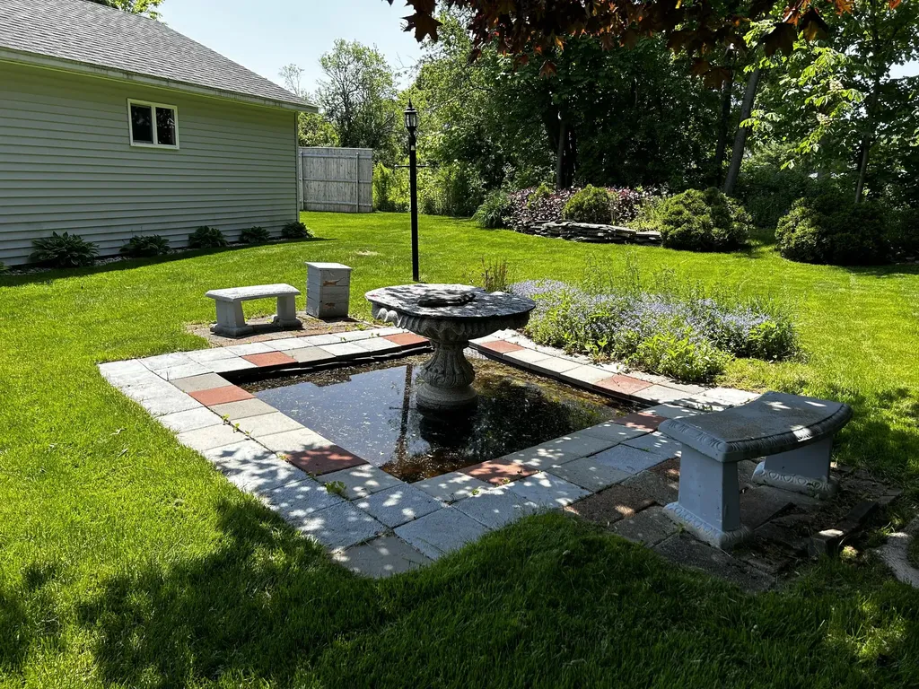 17 Crestmont Road Bangor ME 04401