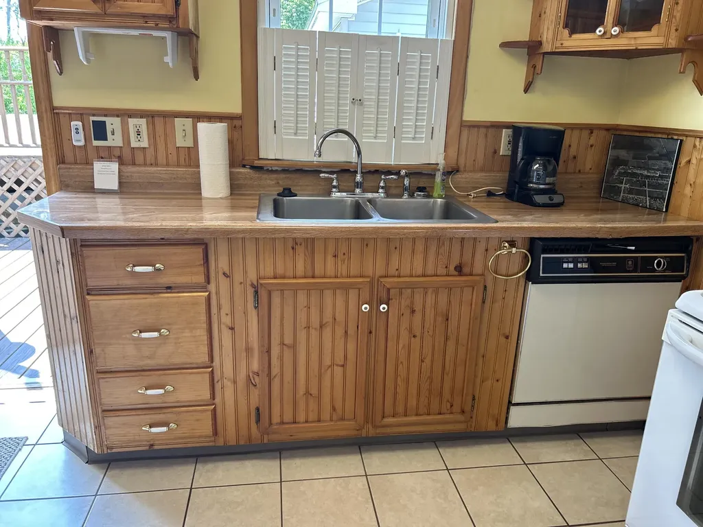 17 Crestmont Road Bangor ME 04401