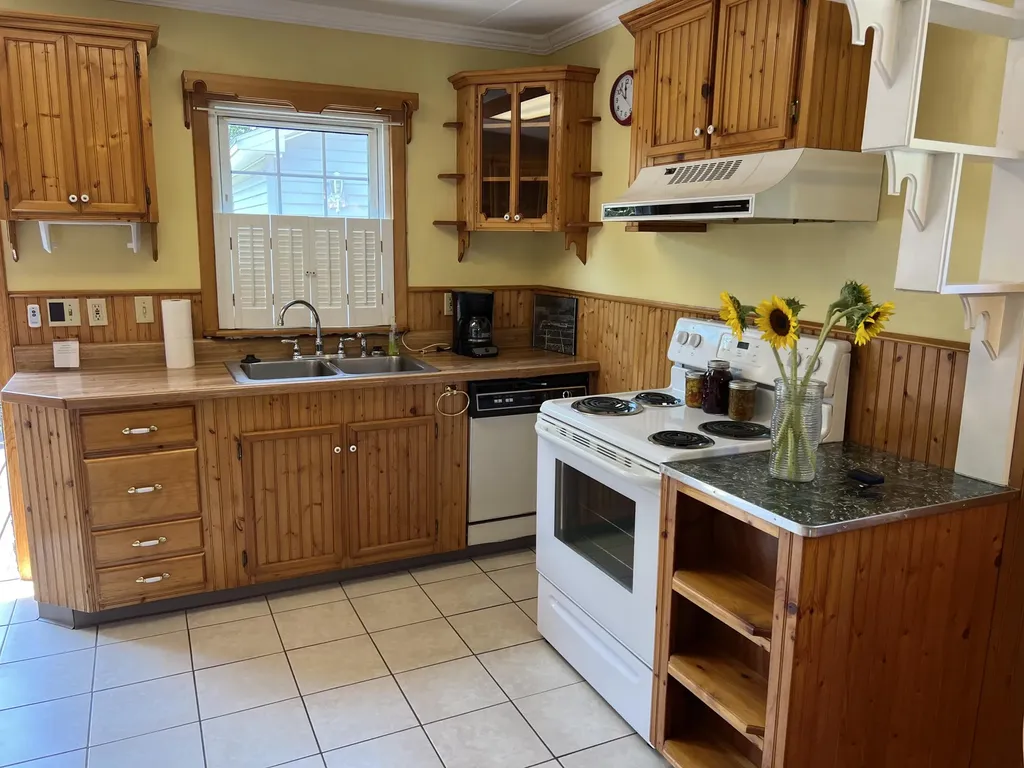 17 Crestmont Road Bangor ME 04401