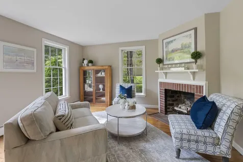 8 Partridge Lane Falmouth ME 04105