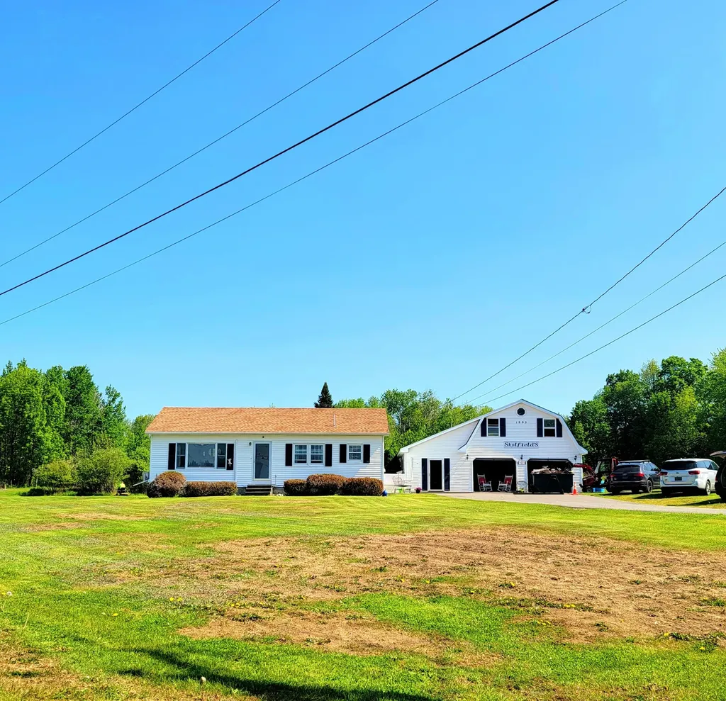 101 Exeter Road Corinth ME 04427