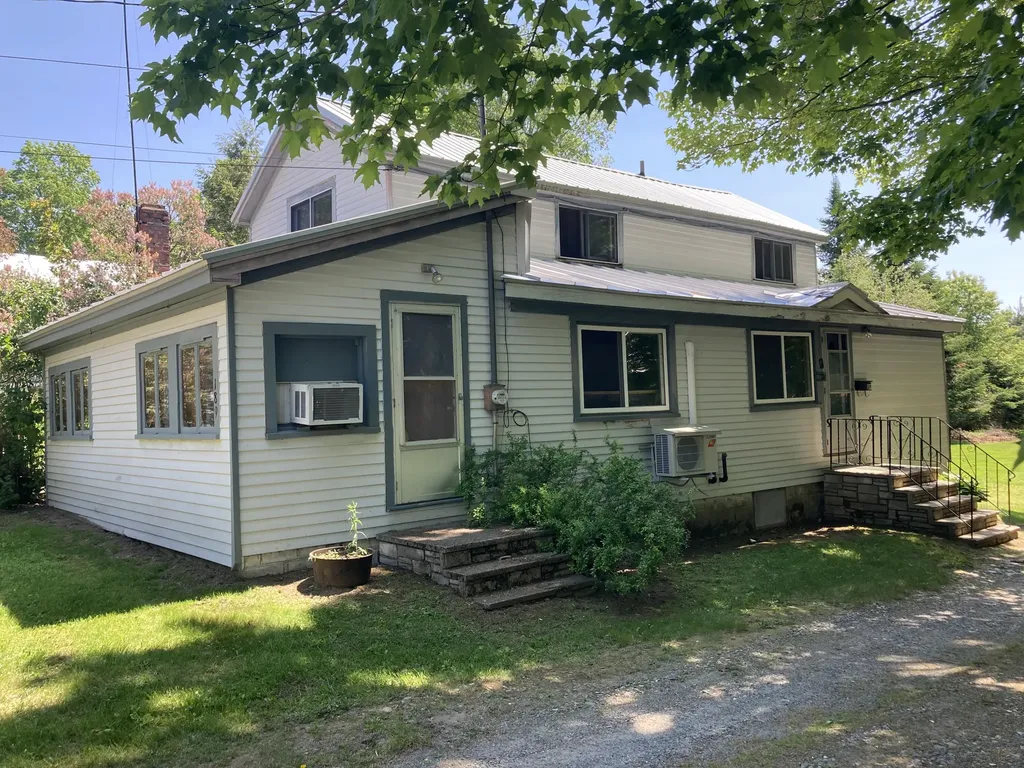 189 Maple Avenue Farmington ME 04938
