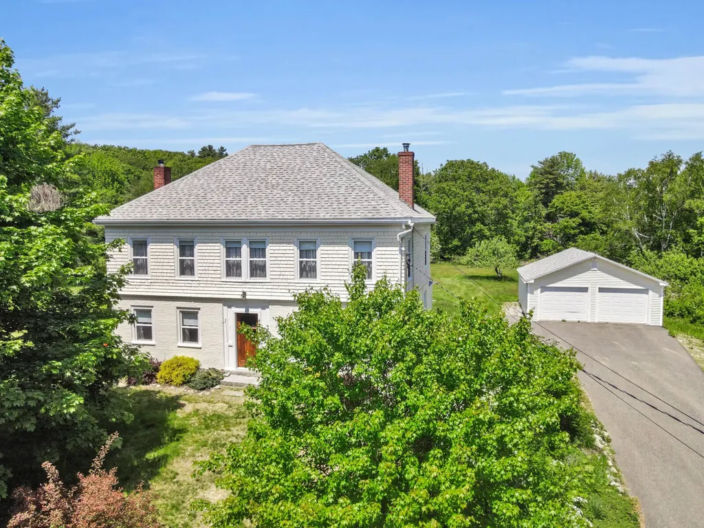 47 Maple Street Farmingdale ME 04344