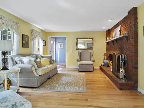 180 Lovejoy Shores Fayette ME 04349
