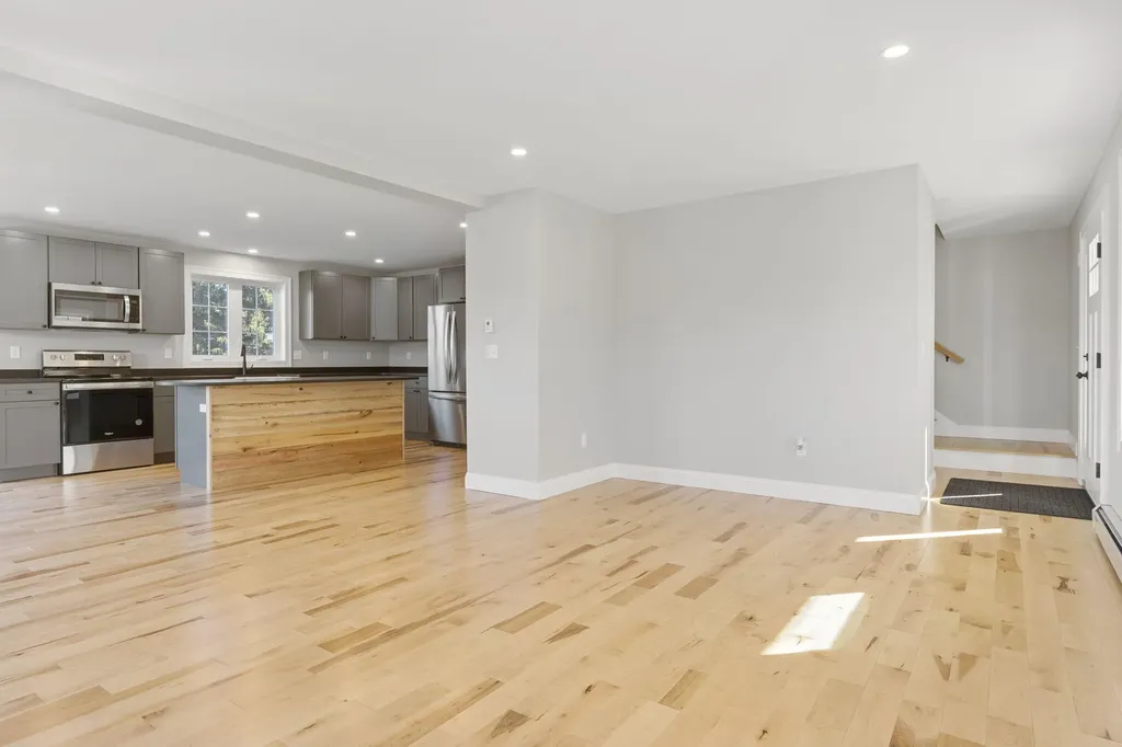 5 Hayfield Lane Windham ME 04062