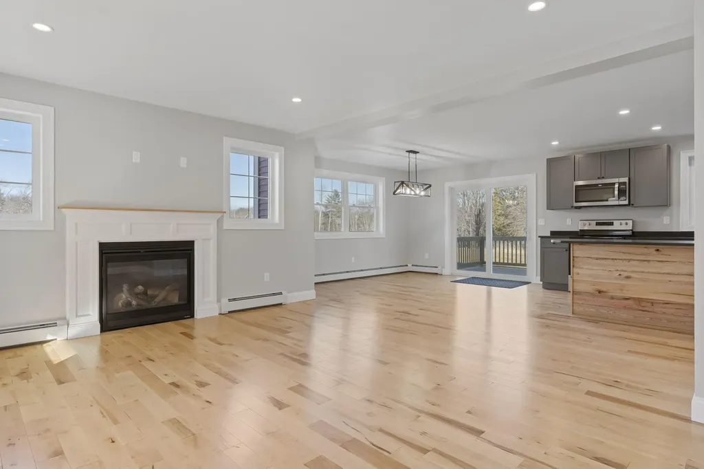 5 Hayfield Lane Windham ME 04062