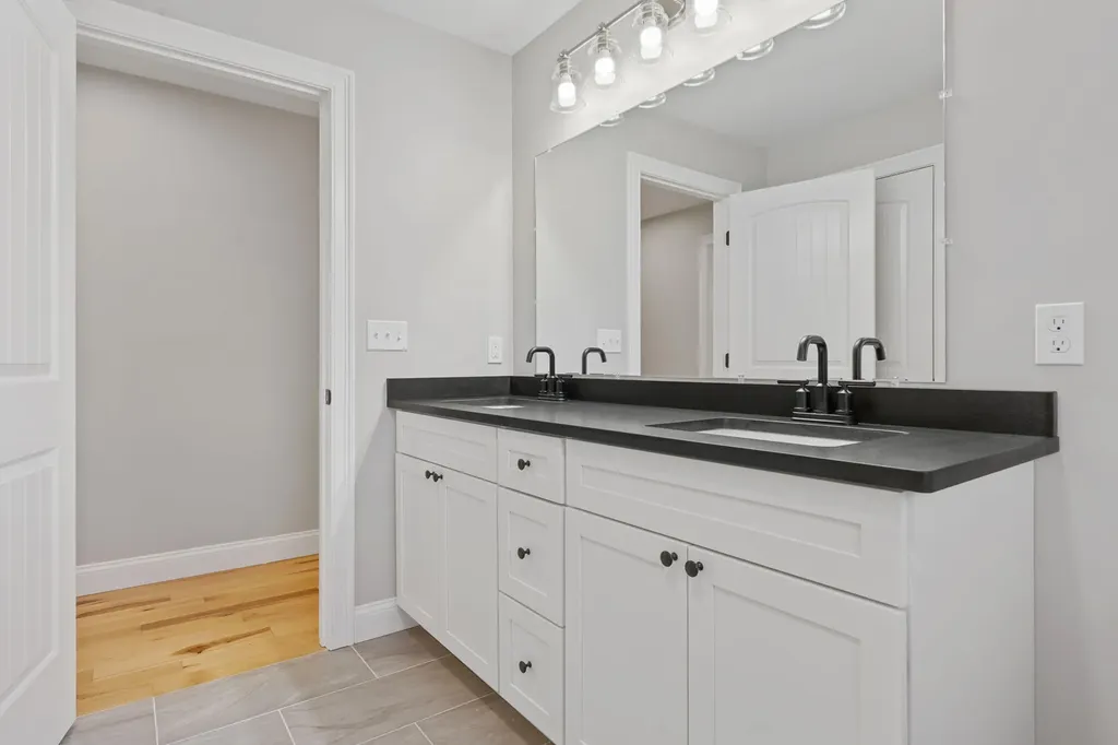 5 Hayfield Lane Windham ME 04062