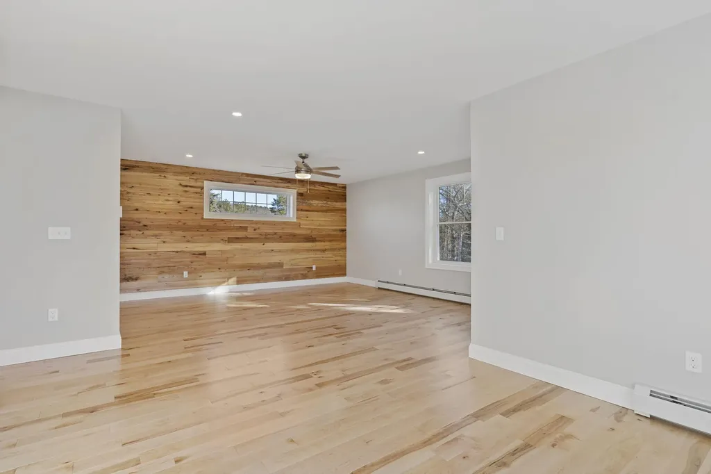 5 Hayfield Lane Windham ME 04062