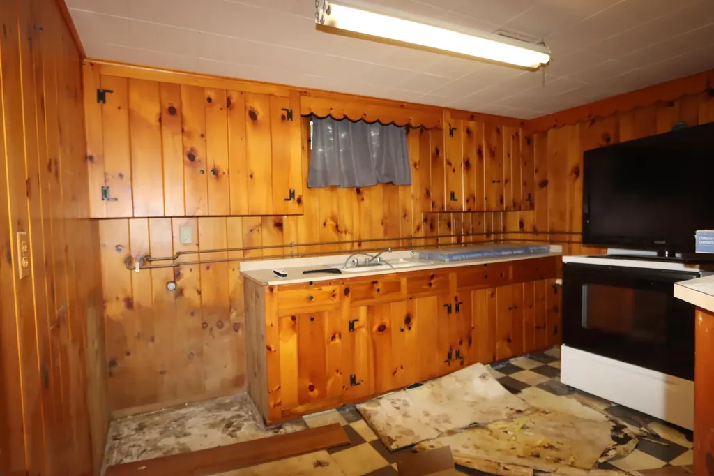 3 Shepley Street Auburn ME 04210