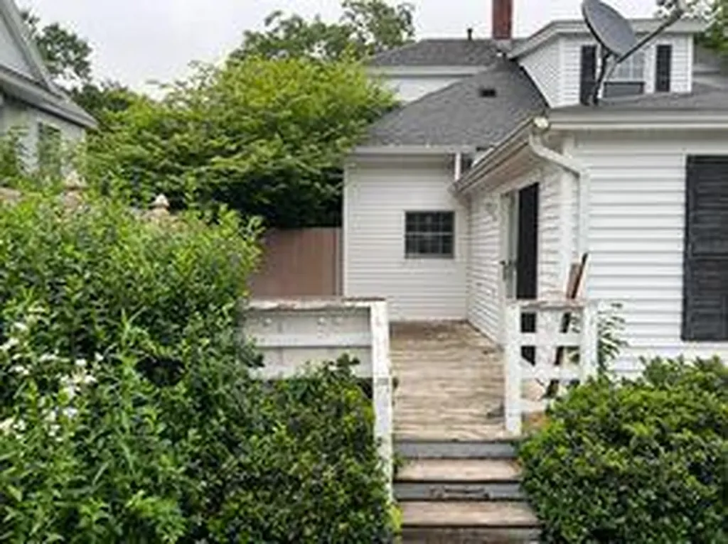 3 Shepley Street Auburn ME 04210