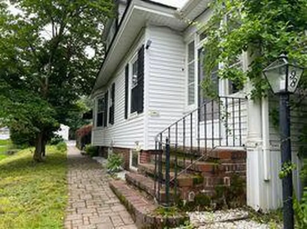 3 Shepley Street Auburn ME 04210