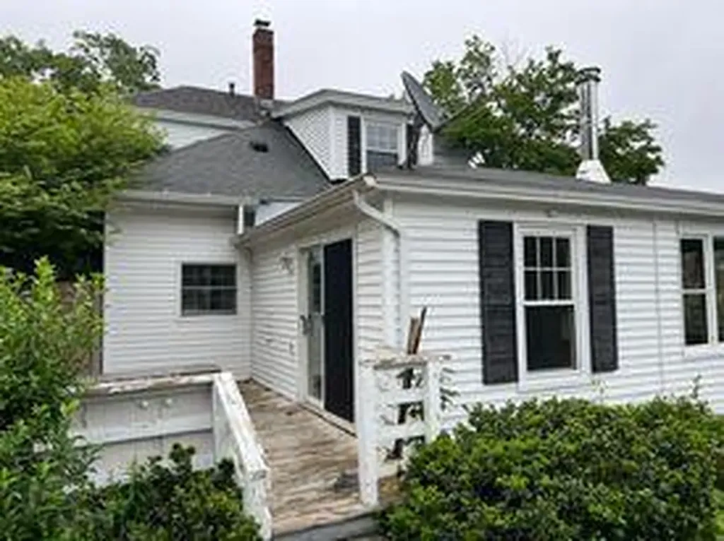 3 Shepley Street Auburn ME 04210