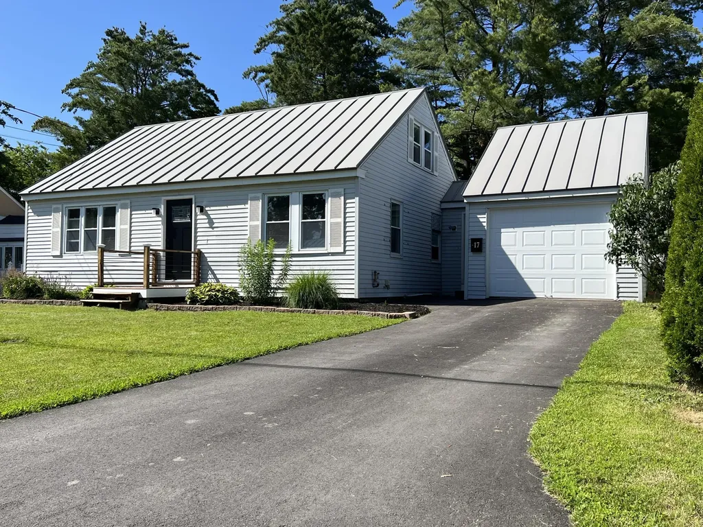 17 Francis Street Waterville ME 04901