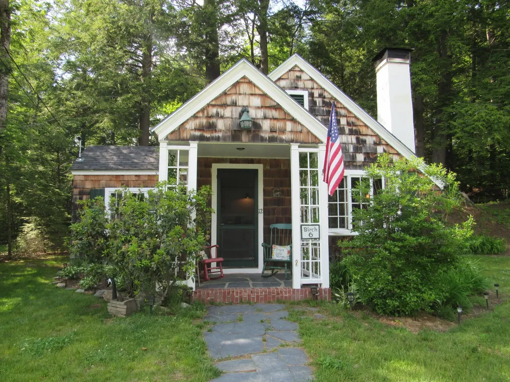 12 Carp Road Madison ME 04950