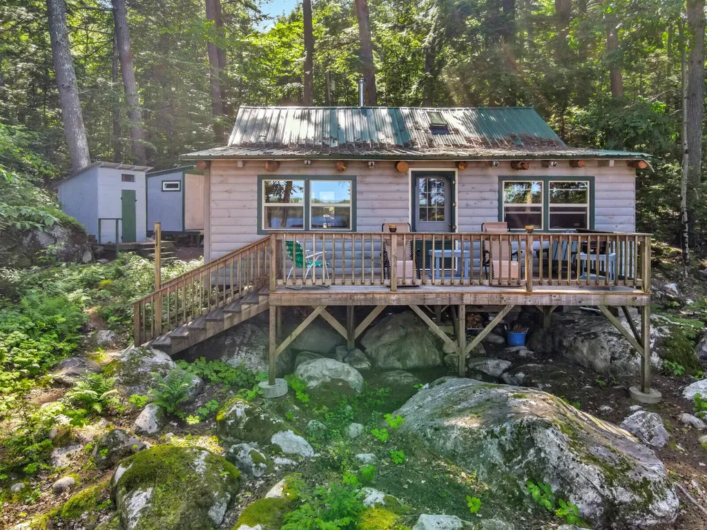 46 Hoyt Island Belgrade ME 04917
