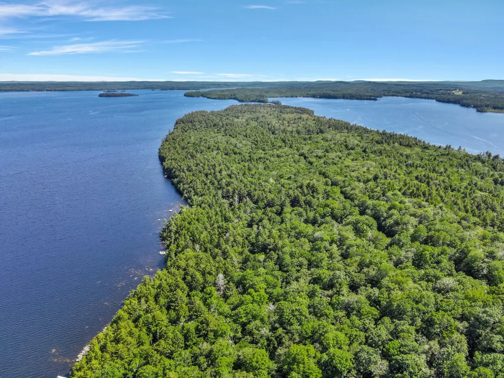 46 Hoyt Island Belgrade ME 04917