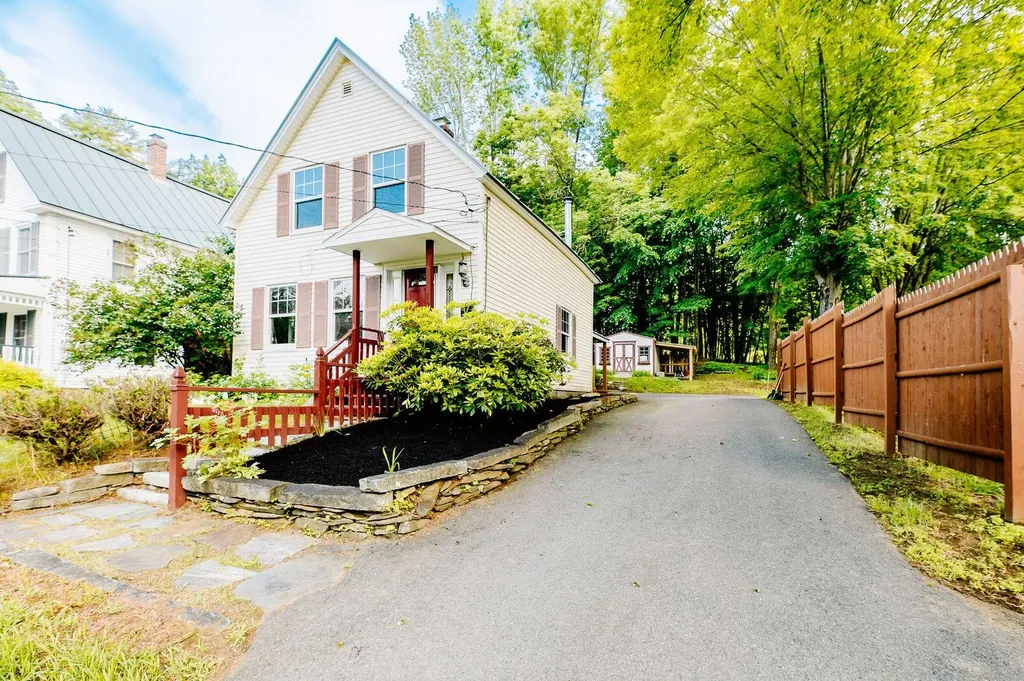 158 Court Street Farmington ME 04938