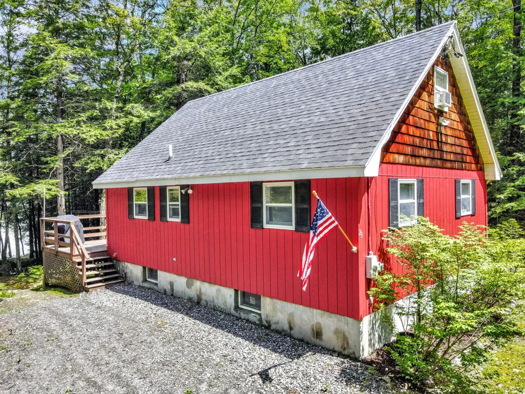 23 North Woods Road Vienna ME 04360