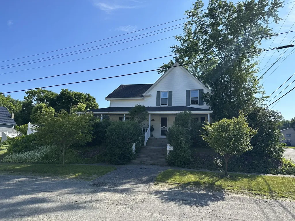 106 Knox Street Millinocket ME 04462
