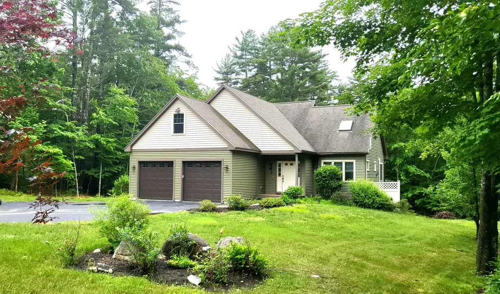 21 Chestnut Heights Road Gray ME 04039