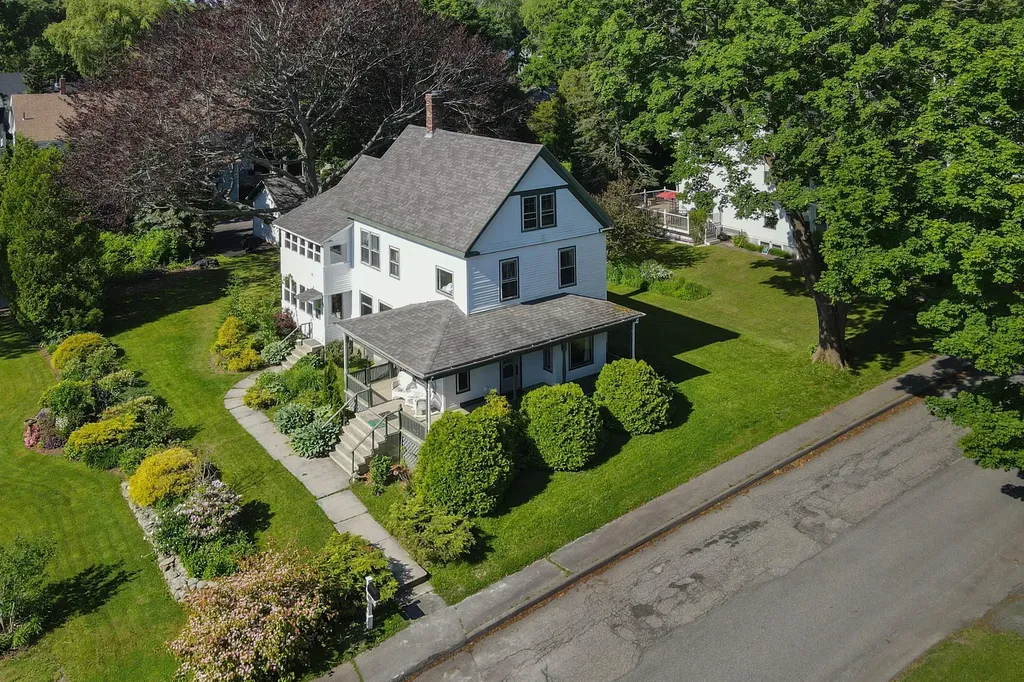 60 Beech Street Rockland ME 04841