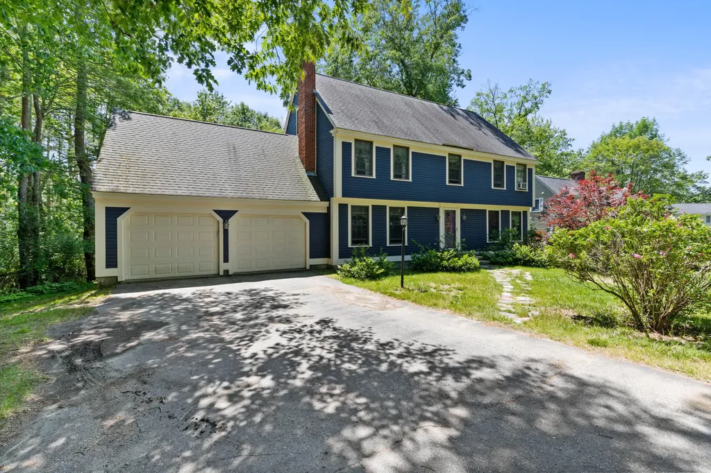 395 Oakwood Drive Yarmouth ME 04096