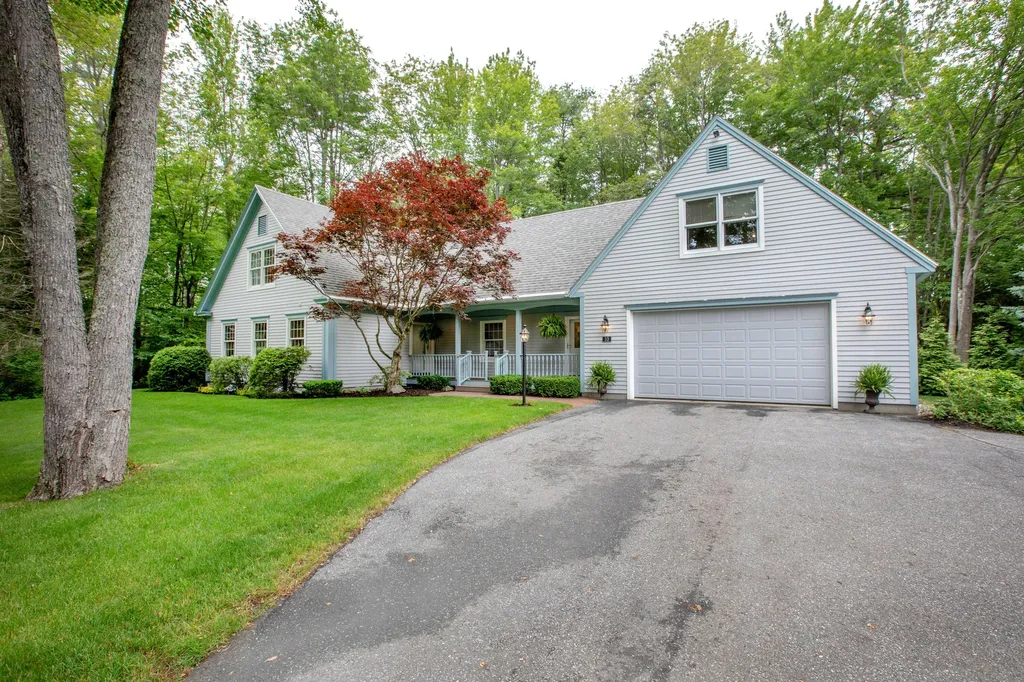 10 Zeitler Farm Road Brunswick ME 04011