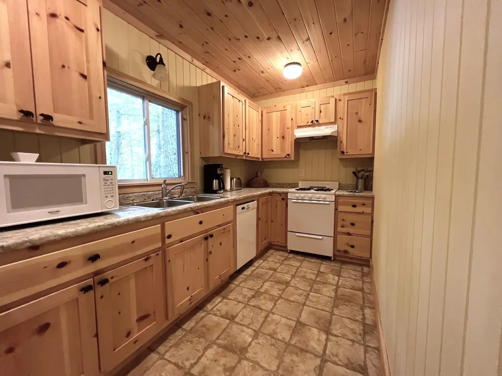 10 Fellows Farm South Road Fayette ME 04349