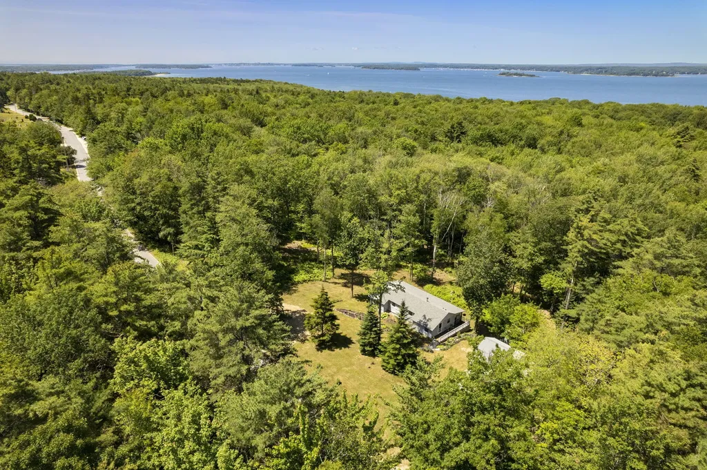 231 North Road Chebeague Island ME 04017