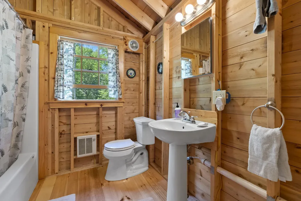 231 North Road Chebeague Island ME 04017