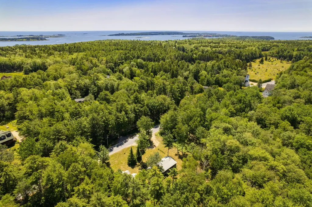 231 North Road Chebeague Island ME 04017