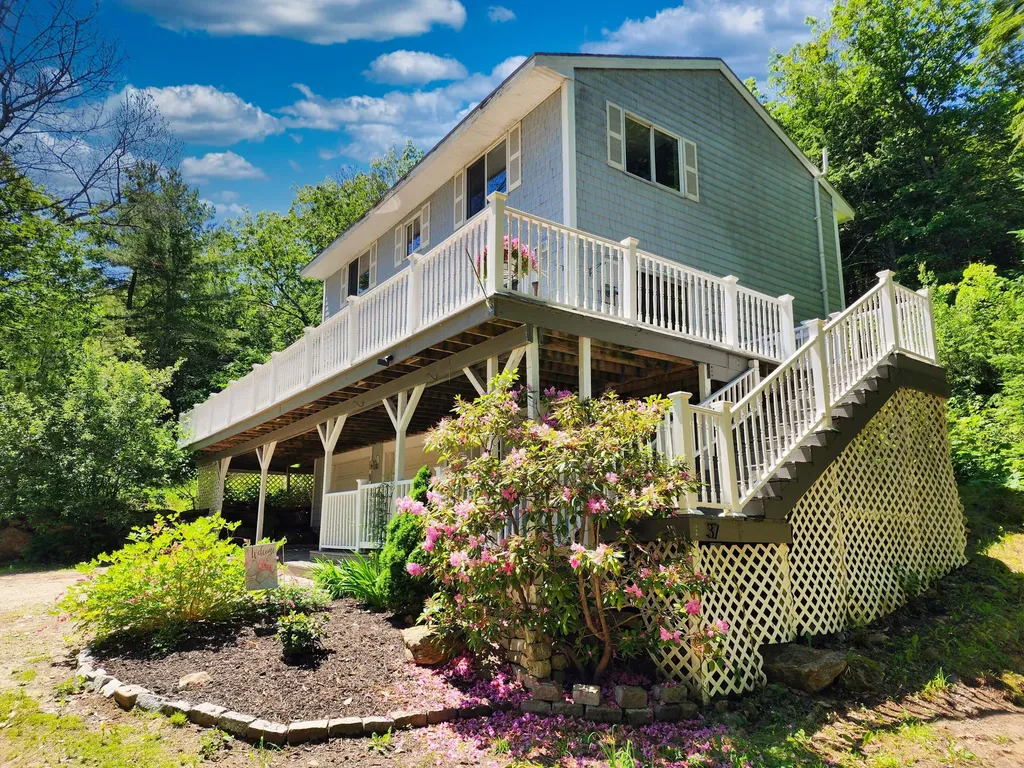 37 Martin Drive Sabattus ME 04280
