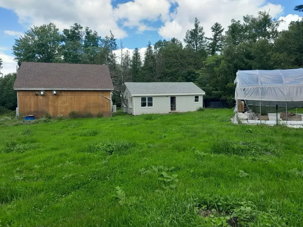 304 Mclain Road Liberty ME 04949