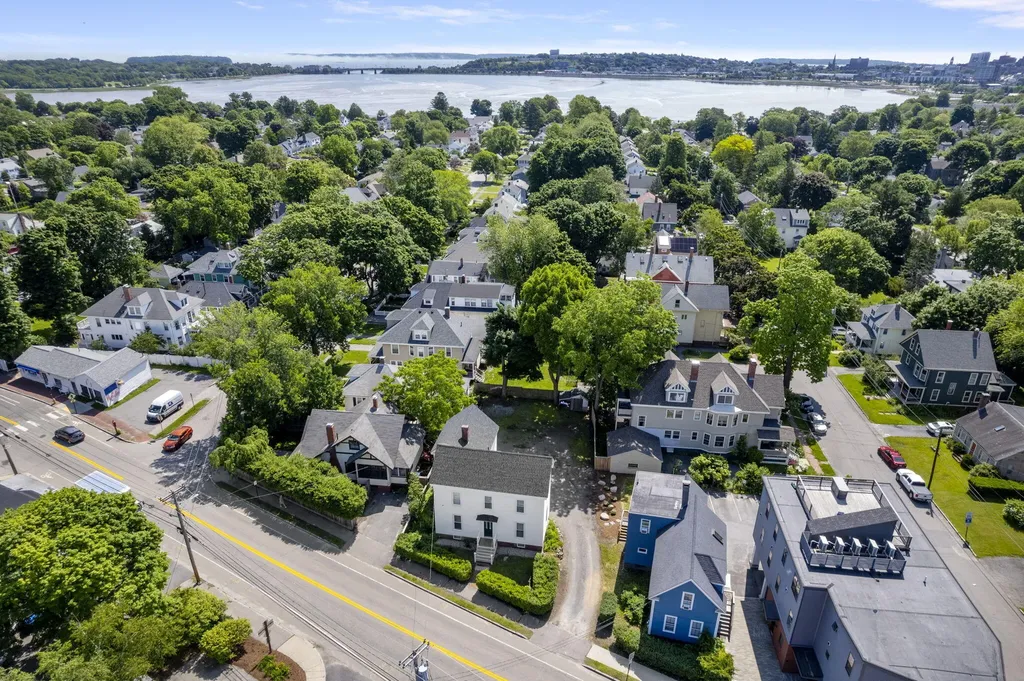29 Ocean Avenue Portland ME 04103