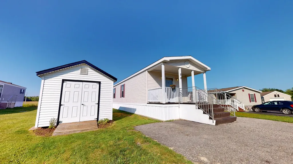20 Joshs Way Poland ME 04274