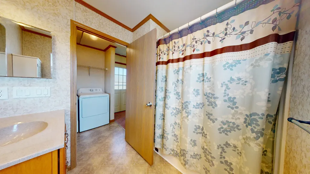 20 Joshs Way Poland ME 04274
