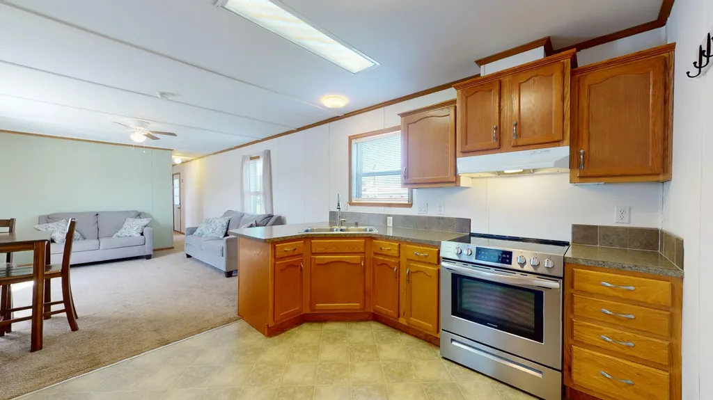 20 Joshs Way Poland ME 04274