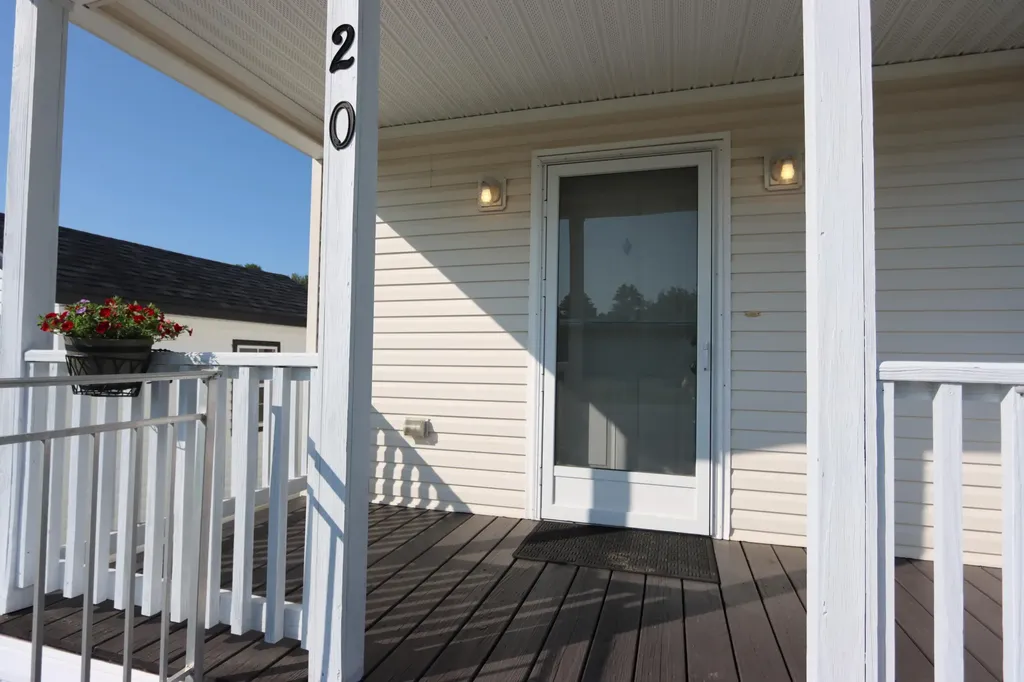 20 Joshs Way Poland ME 04274