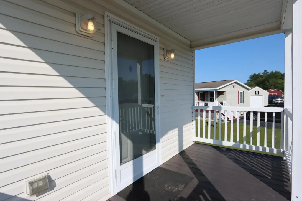 20 Joshs Way Poland ME 04274
