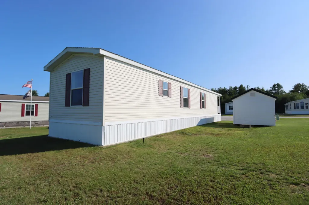 20 Joshs Way Poland ME 04274