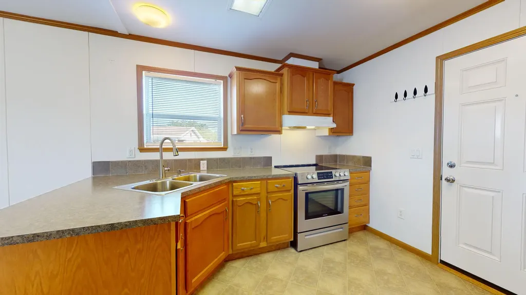 20 Joshs Way Poland ME 04274