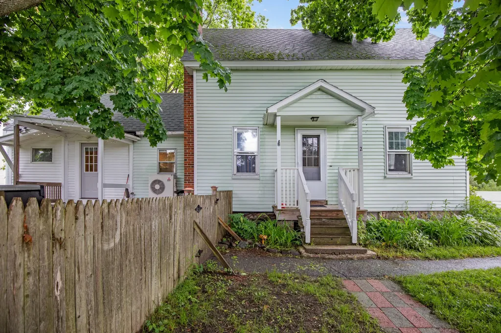 2 Columbus Way Biddeford ME 04005