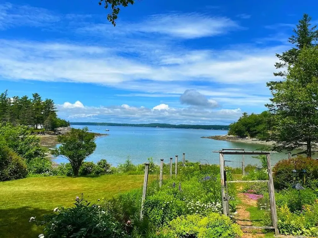111 Old Bar Harbor Road Bar Harbor ME 04609